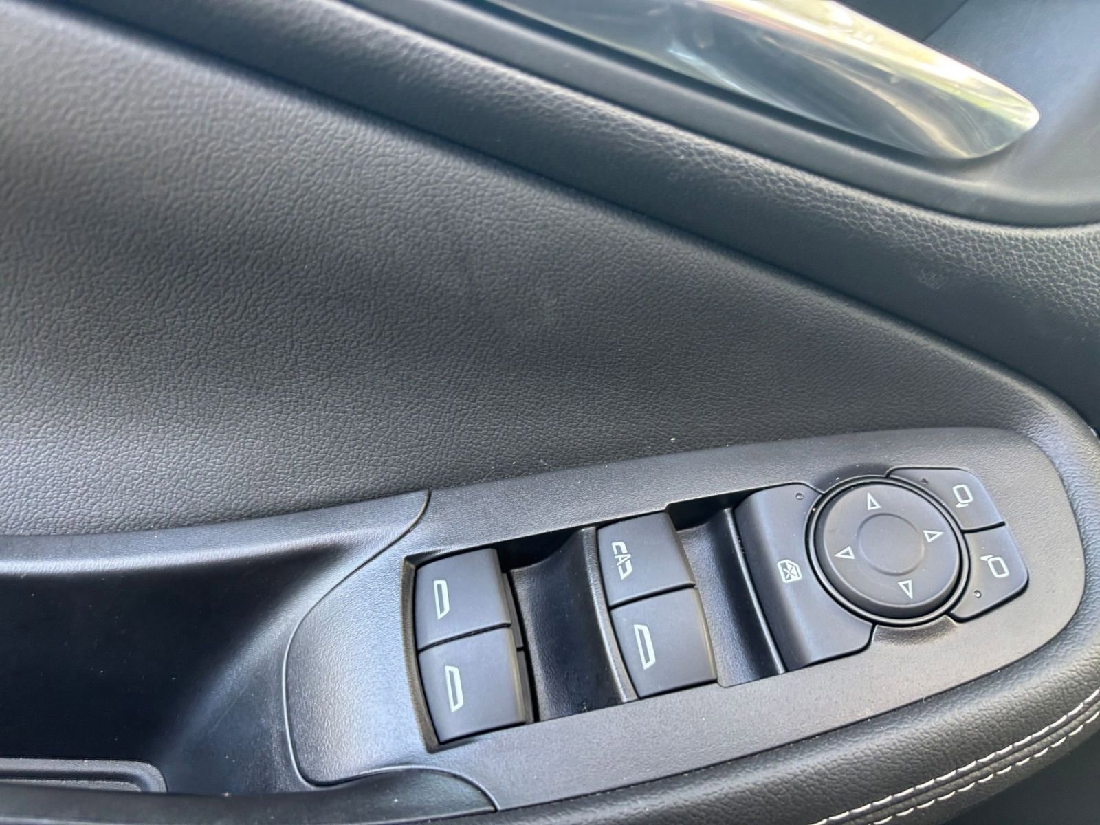 Thumbnail: 2025 Buick Encore GX - 18