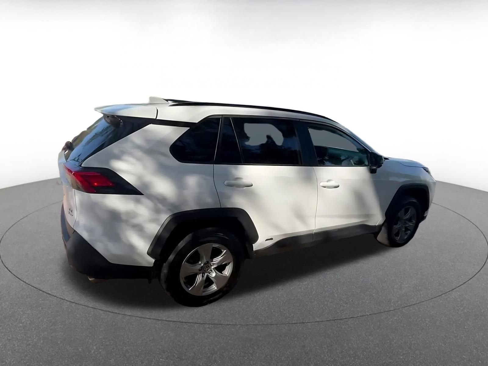 Thumbnail: 2025 Toyota RAV4 - 15