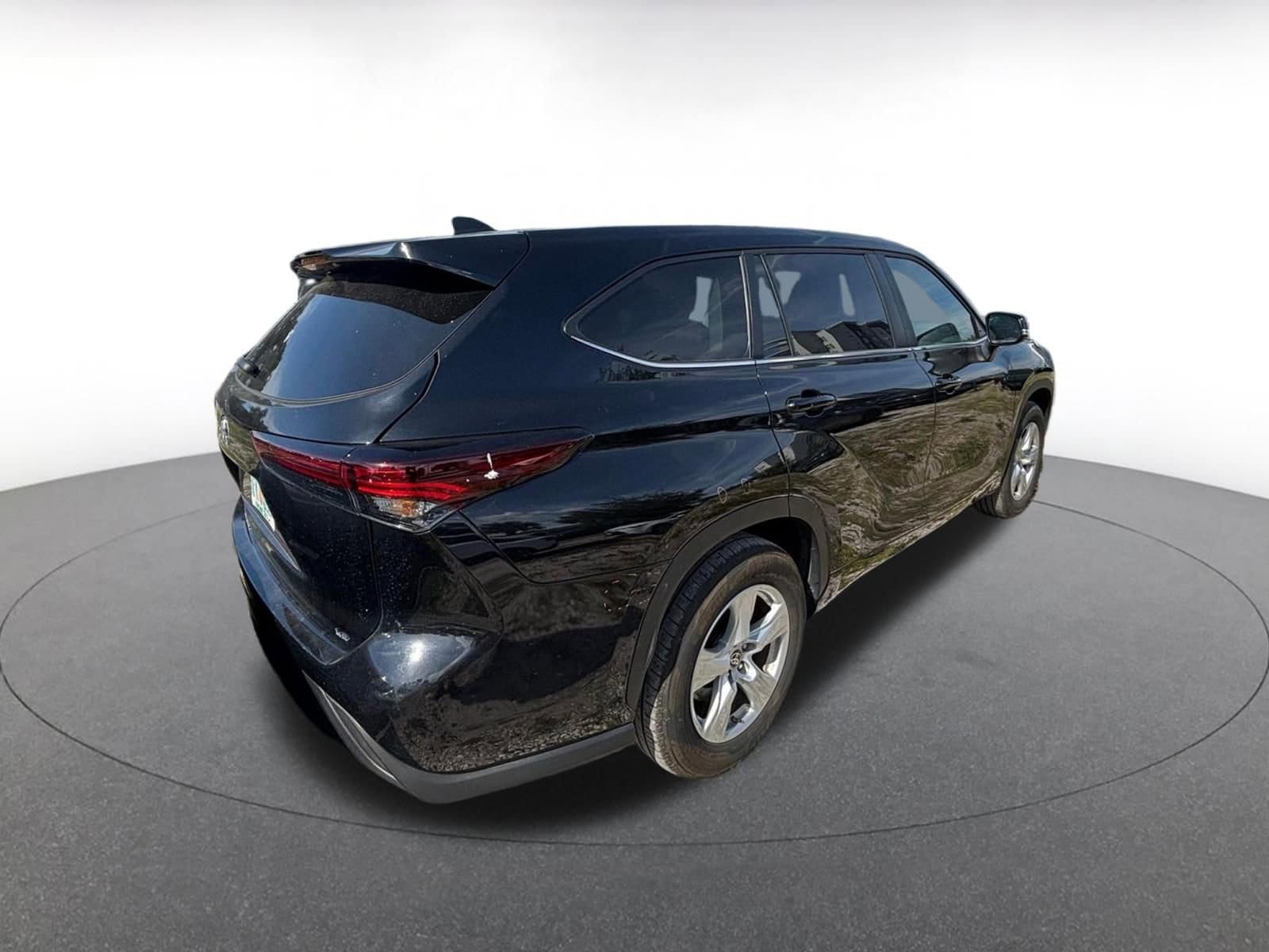 Thumbnail: 2025 Toyota Highlander - 8