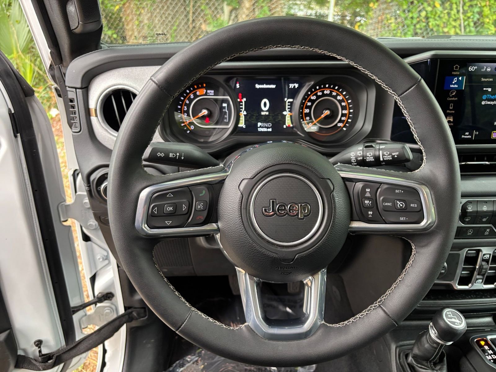 Thumbnail: 2025 Jeep Wrangler - 28