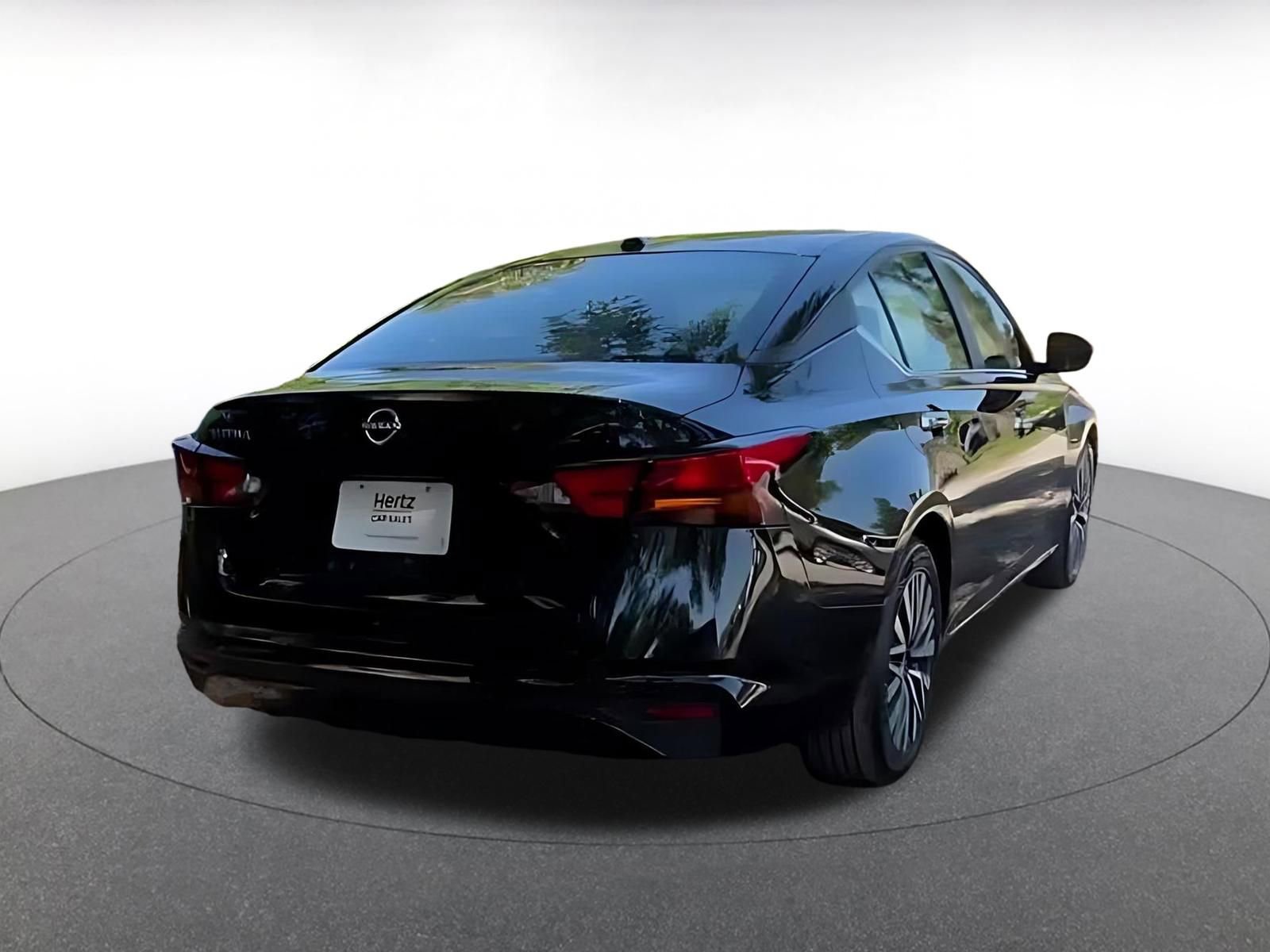 Thumbnail: 2025 Nissan Altima - 12