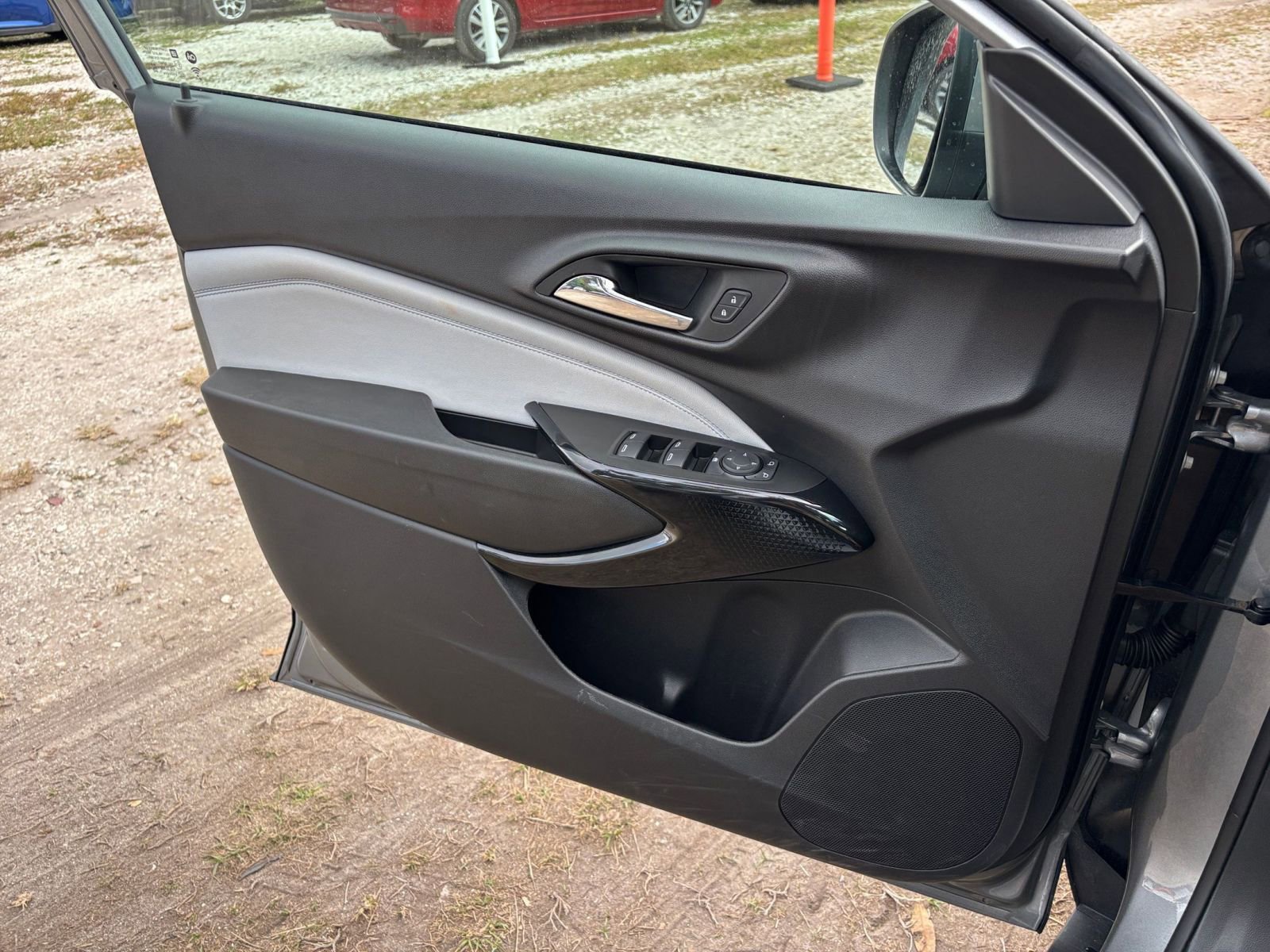 Thumbnail: 2025 Chevrolet Trax - 18