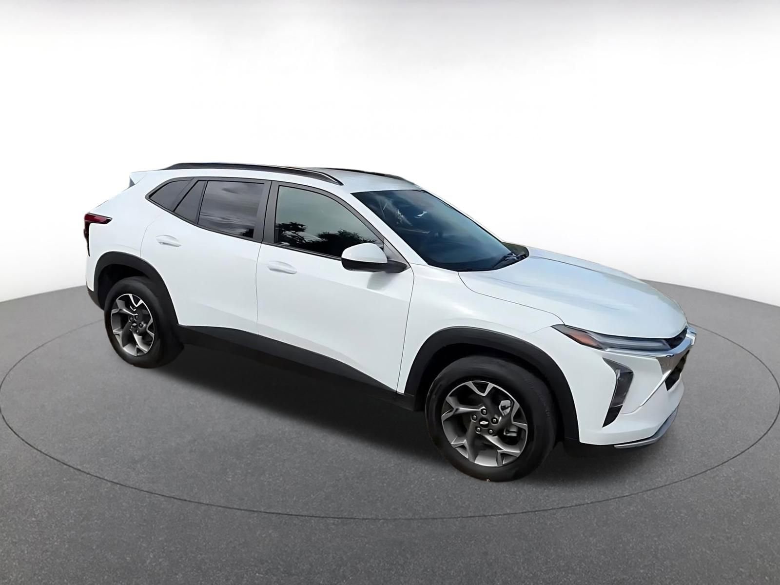 Thumbnail: 2025 Chevrolet Trax - 2