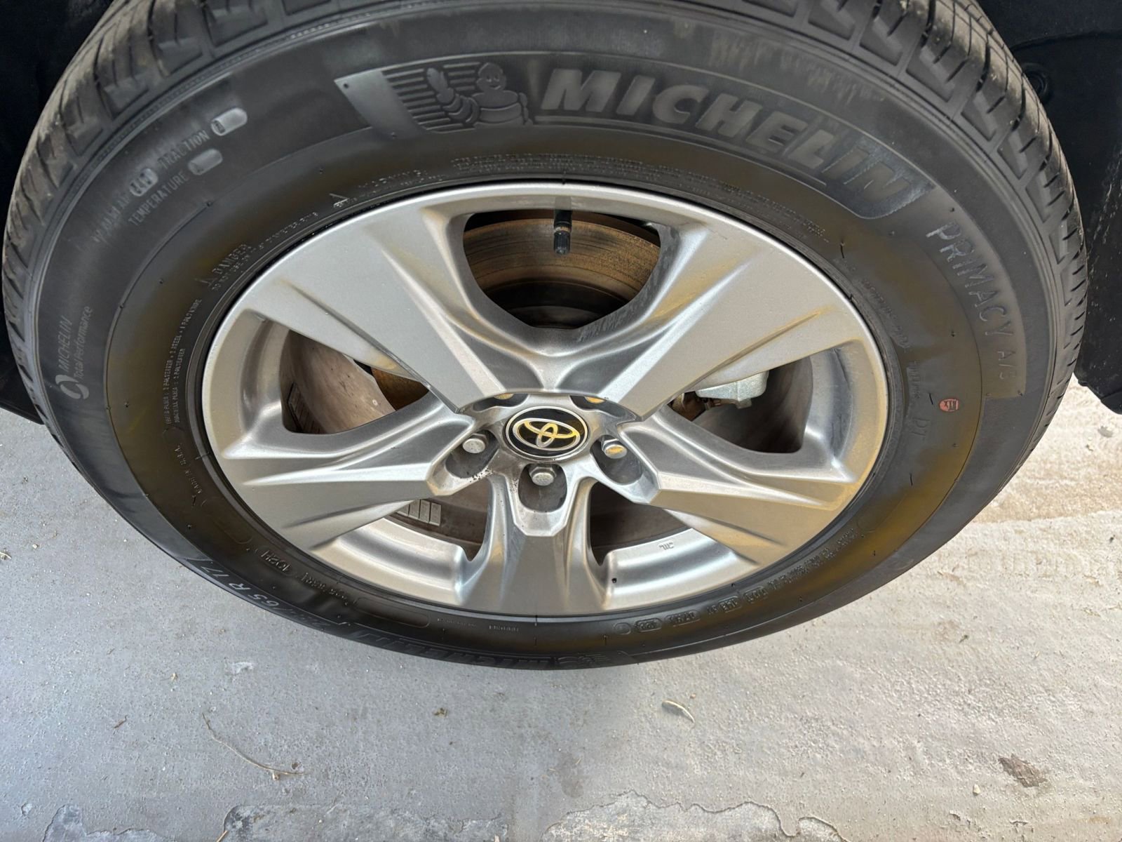 Thumbnail: 2025 Toyota RAV4 - 31