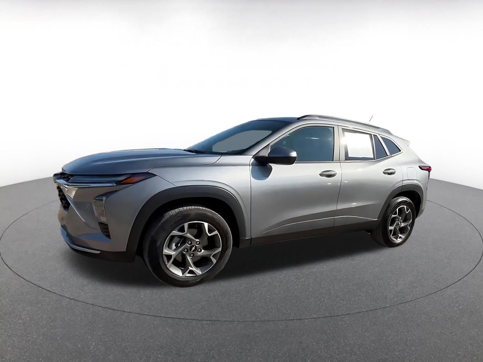 Thumbnail: 2025 Chevrolet Trax - 8