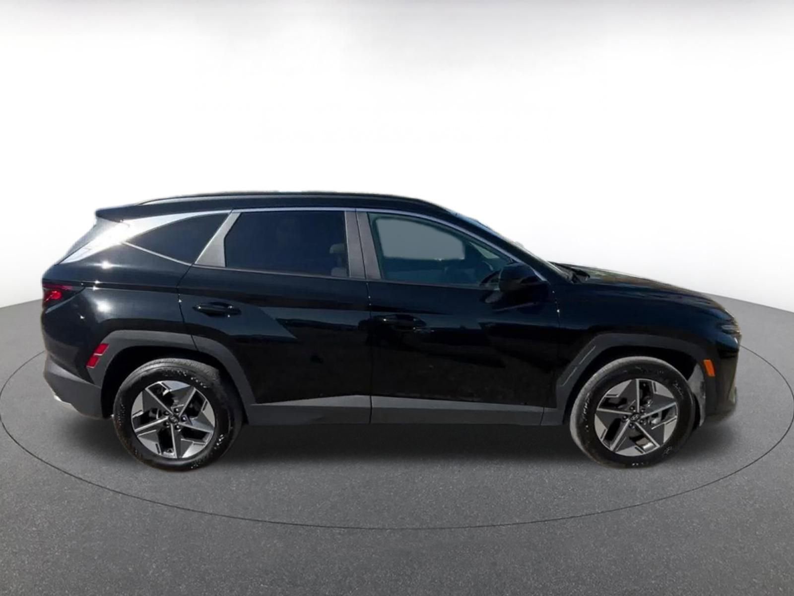 Thumbnail: 2025 Hyundai Tucson - 16