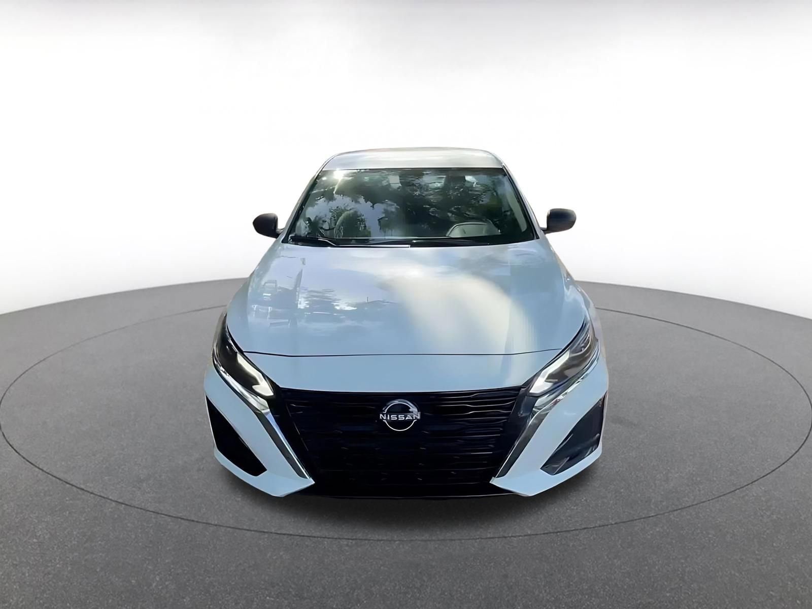 Thumbnail: 2025 Nissan Altima - 4
