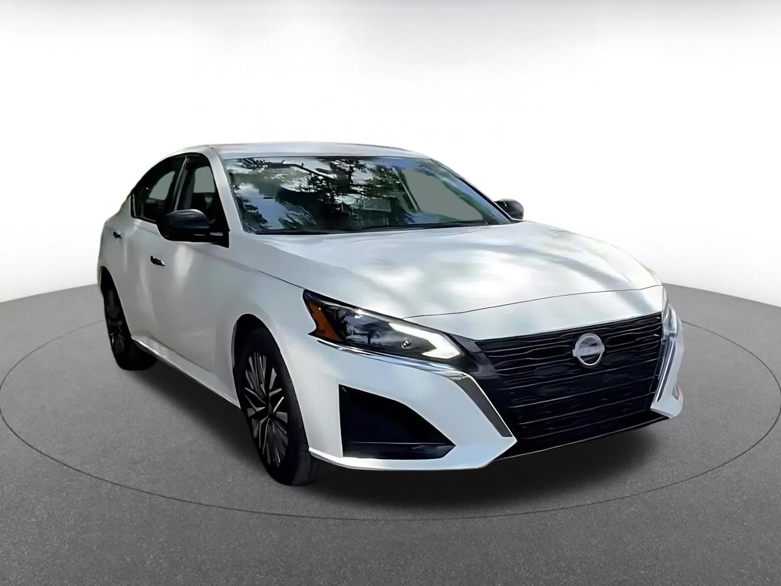 Thumbnail: 2025 Nissan Altima - 2