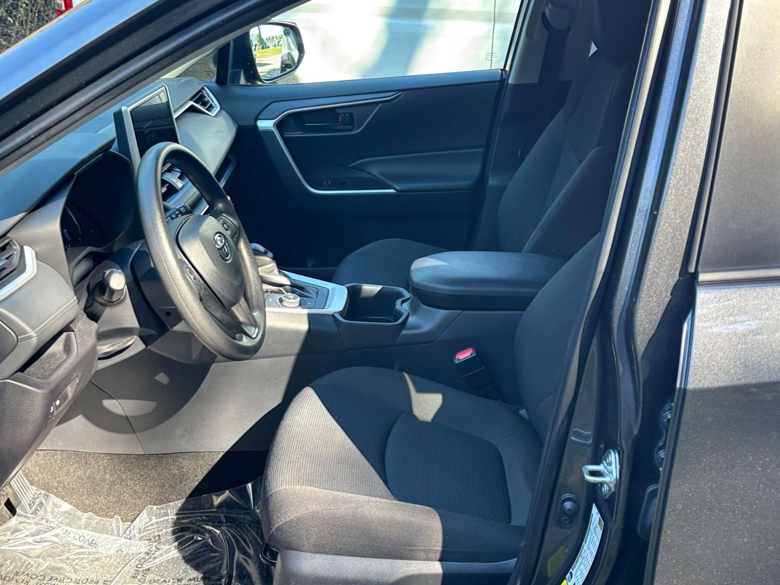 Thumbnail: 2025 Toyota RAV4 - 27