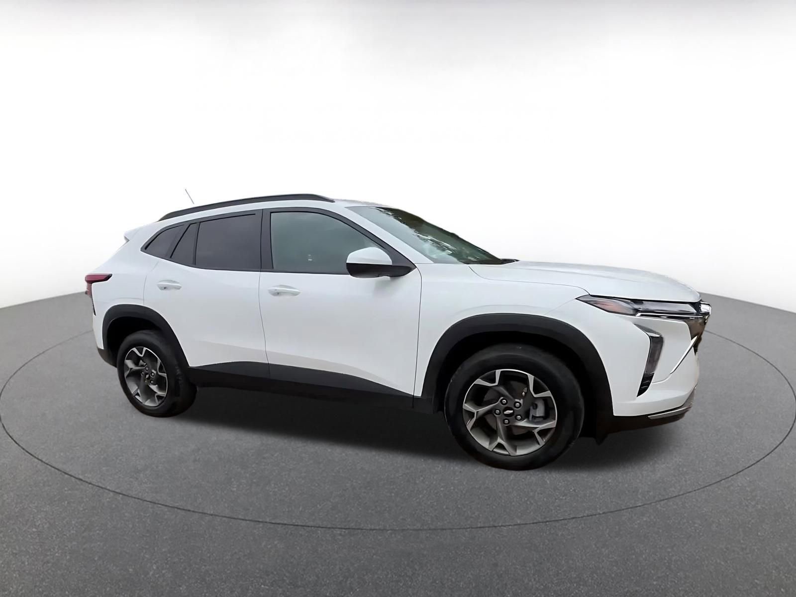 Thumbnail: 2025 Chevrolet Trax - 1