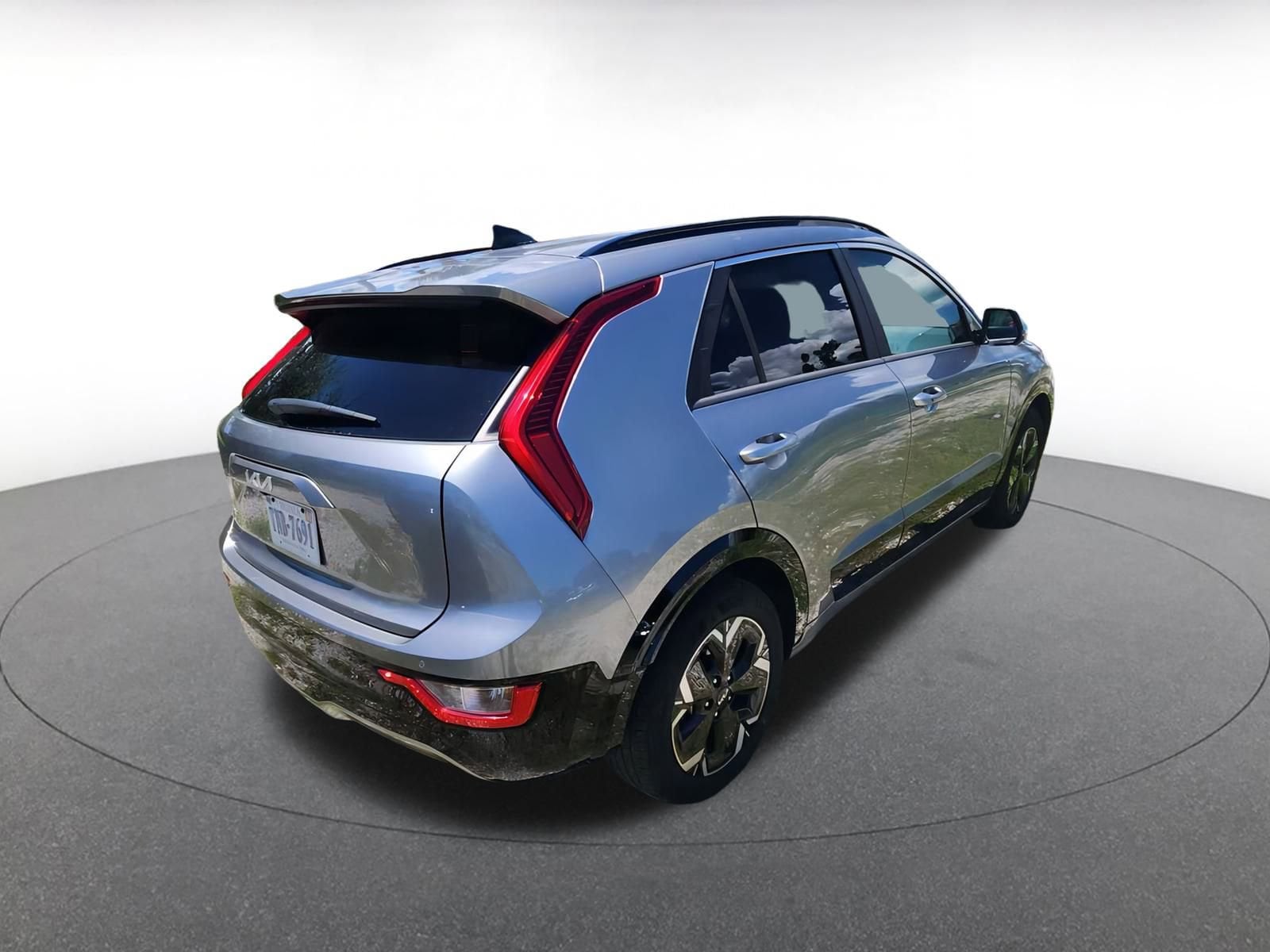 Thumbnail: 2023 Kia Niro - 7