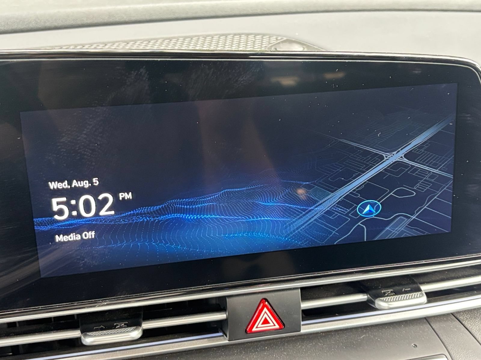 Thumbnail: 2025 Hyundai Elantra - 17