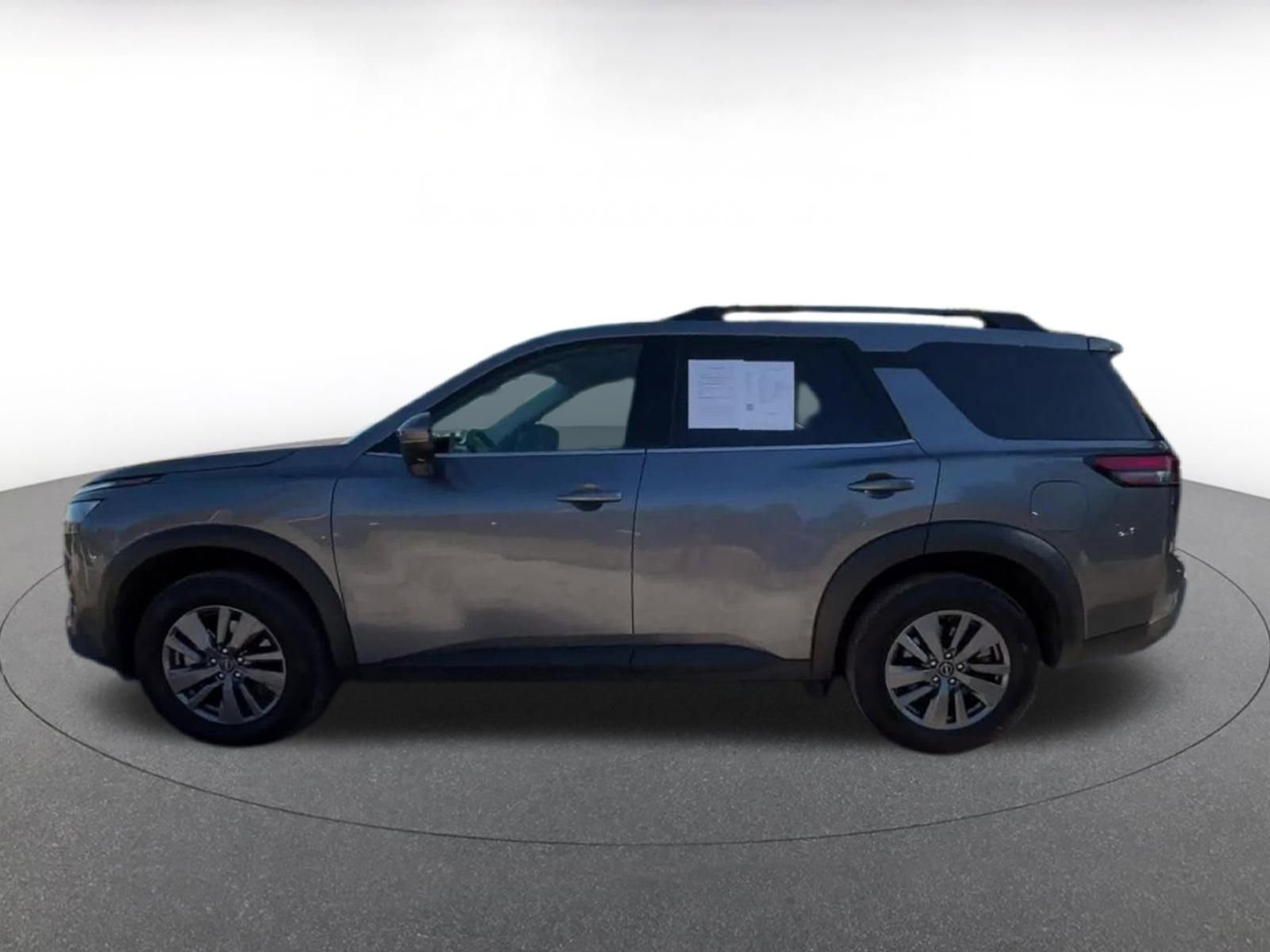 Thumbnail: 2025 Nissan Pathfinder - 9