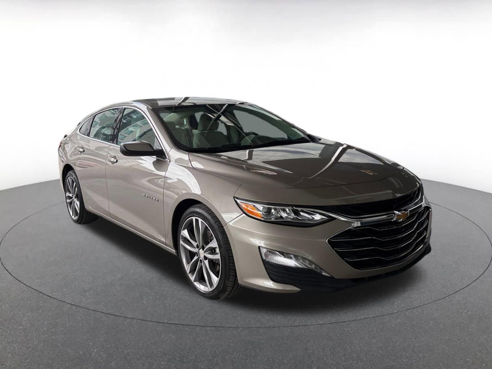 Thumbnail: 2024 Chevrolet Malibu - 1