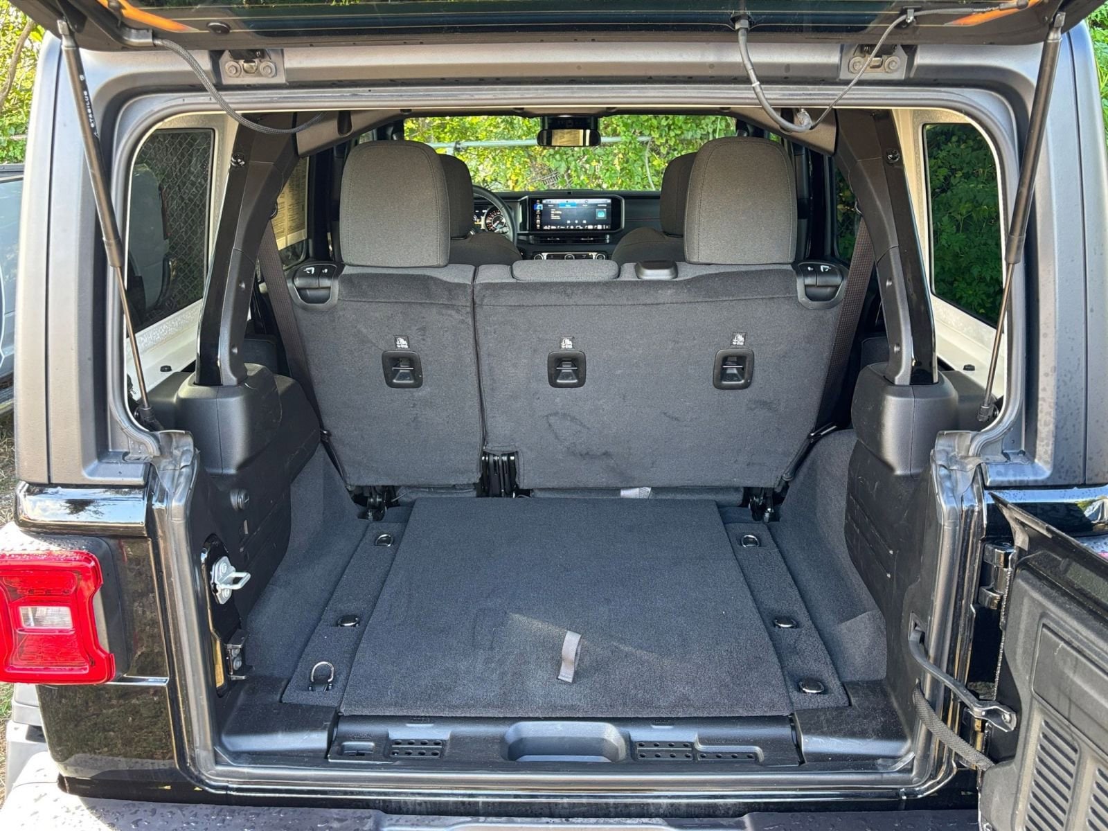 Thumbnail: 2025 Jeep Wrangler - 31