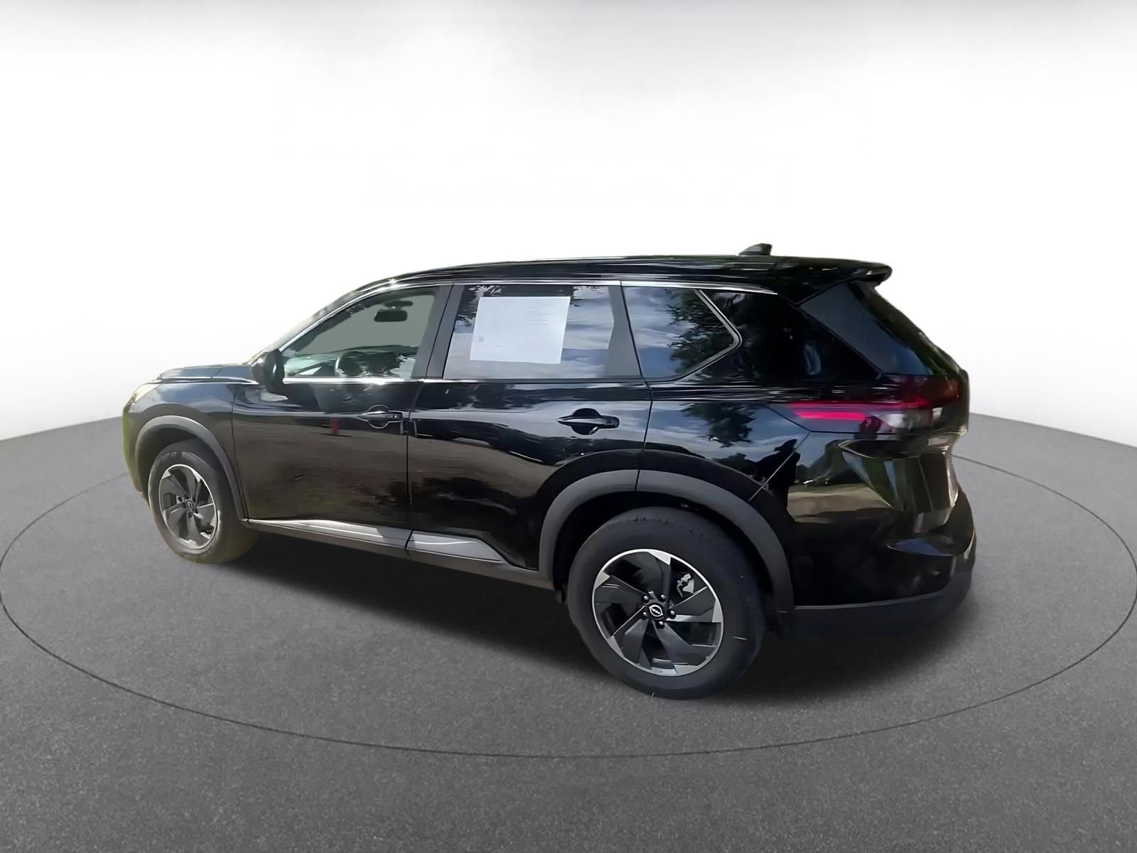 Thumbnail: 2025 Nissan Rogue - 10