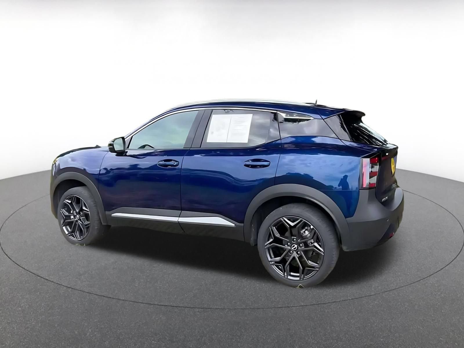 Thumbnail: 2026 Nissan Kicks - 10