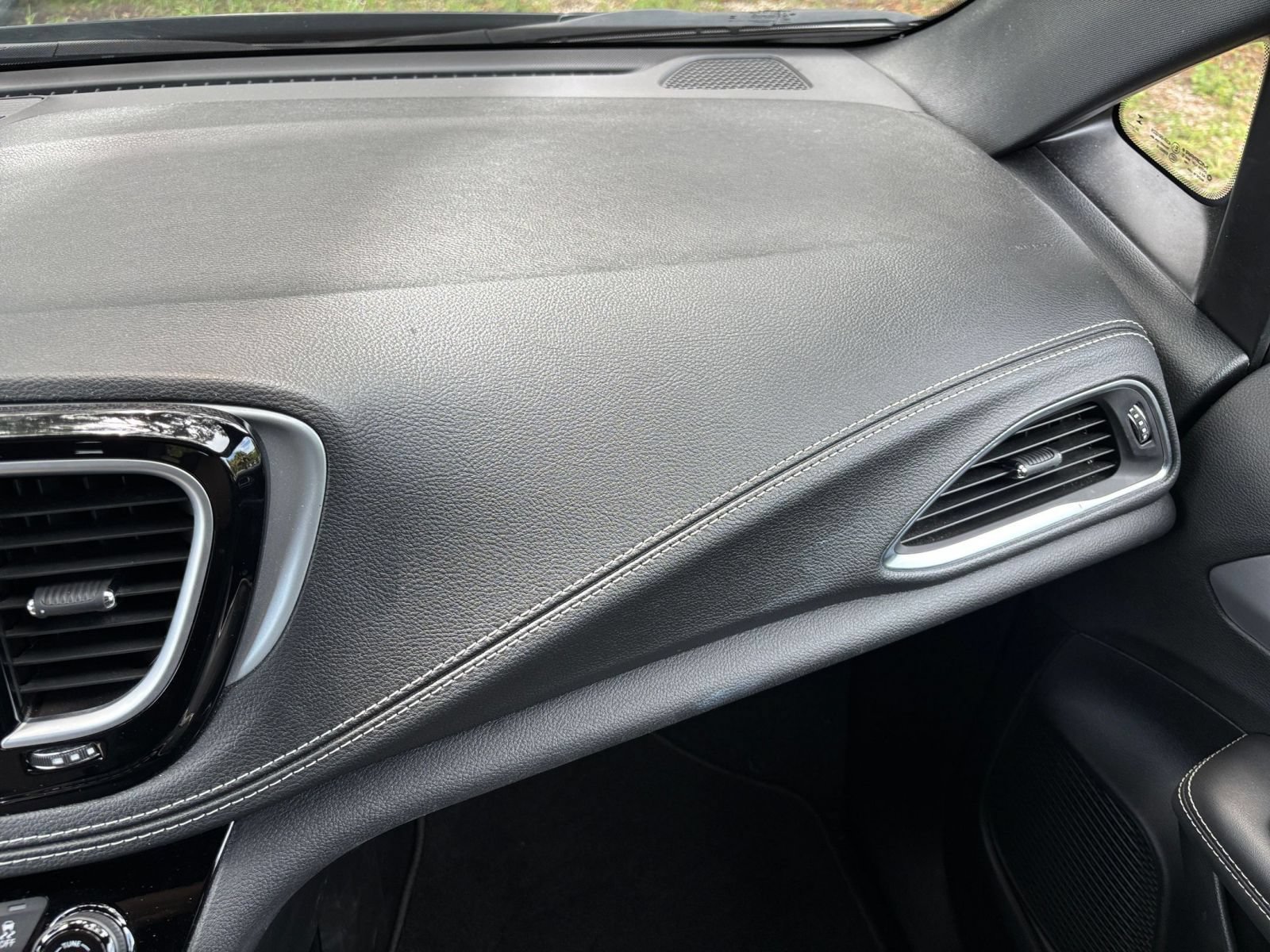 Thumbnail: 2025 Chrysler Pacifica - 35