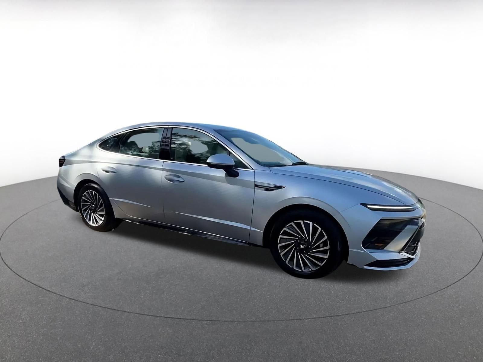 Thumbnail: 2025 Hyundai Sonata - 1