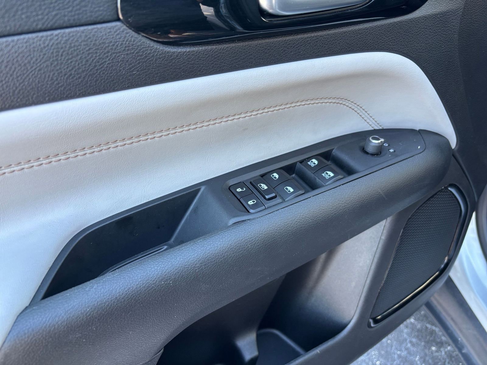 Thumbnail: 2025 Jeep Compass - 18