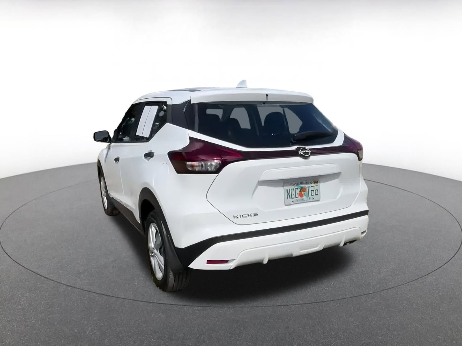 Thumbnail: 2024 Nissan Kicks - 11