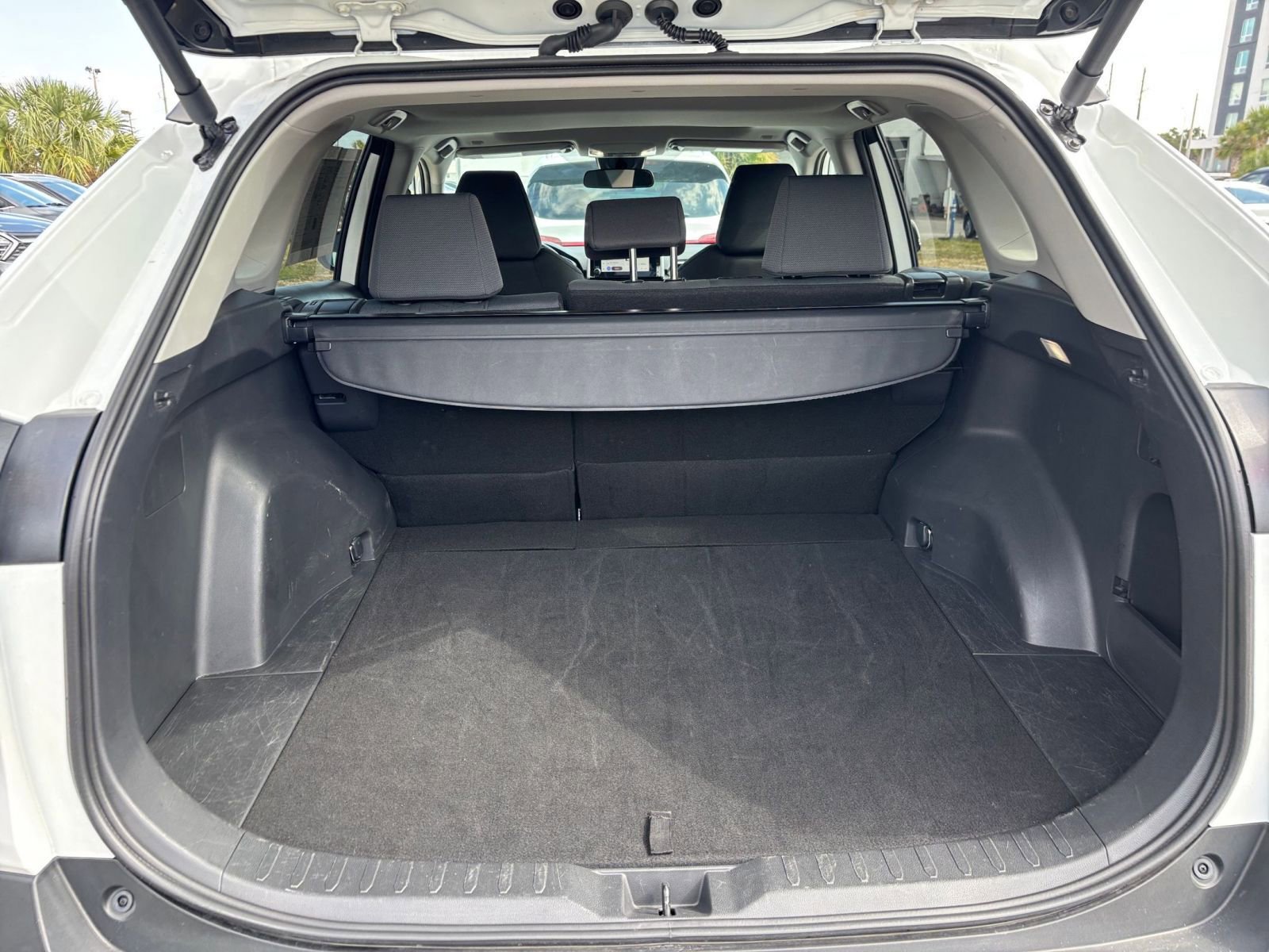 Thumbnail: 2025 Toyota RAV4 - 32