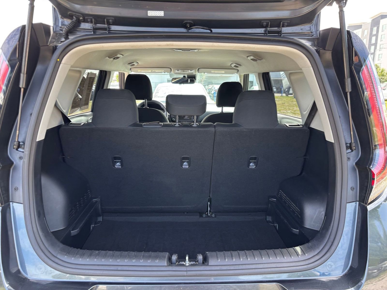 Thumbnail: 2025 Kia Soul - 30