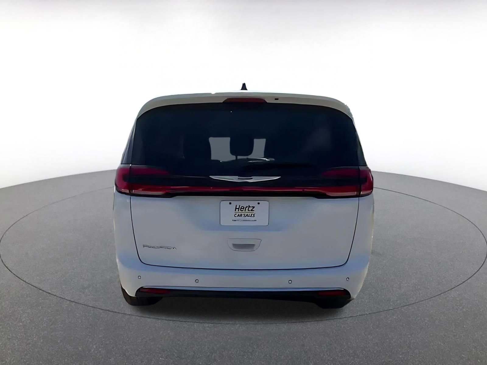 Thumbnail: 2024 Chrysler Pacifica - 12