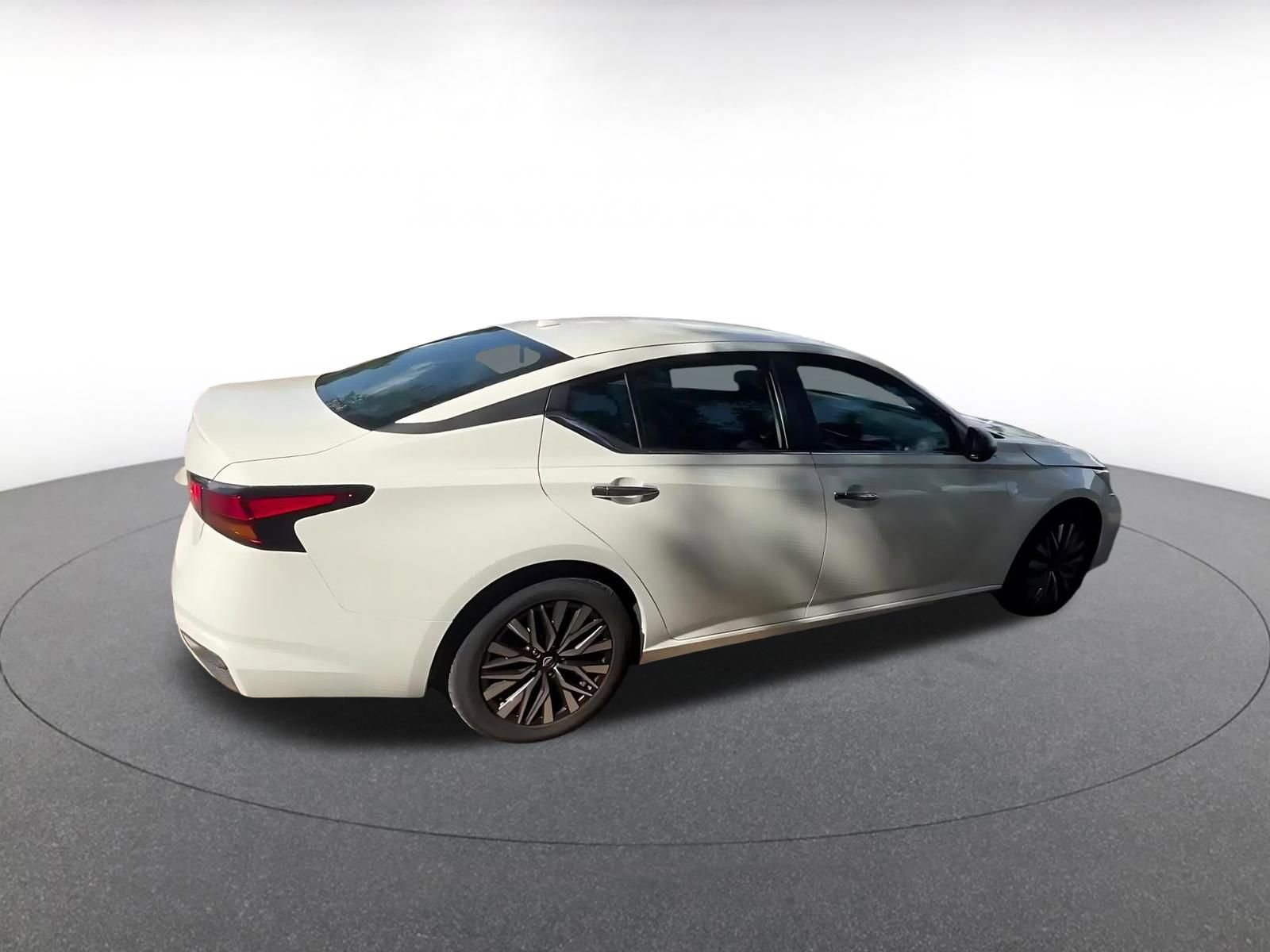Thumbnail: 2025 Nissan Altima - 14
