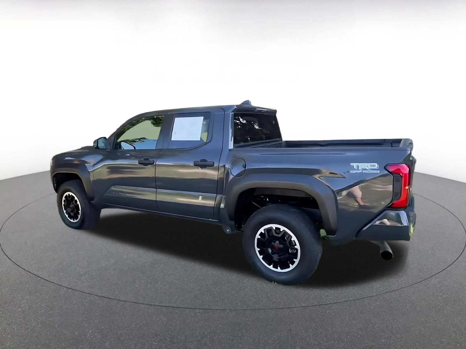 Thumbnail: 2024 Toyota Tacoma - 10