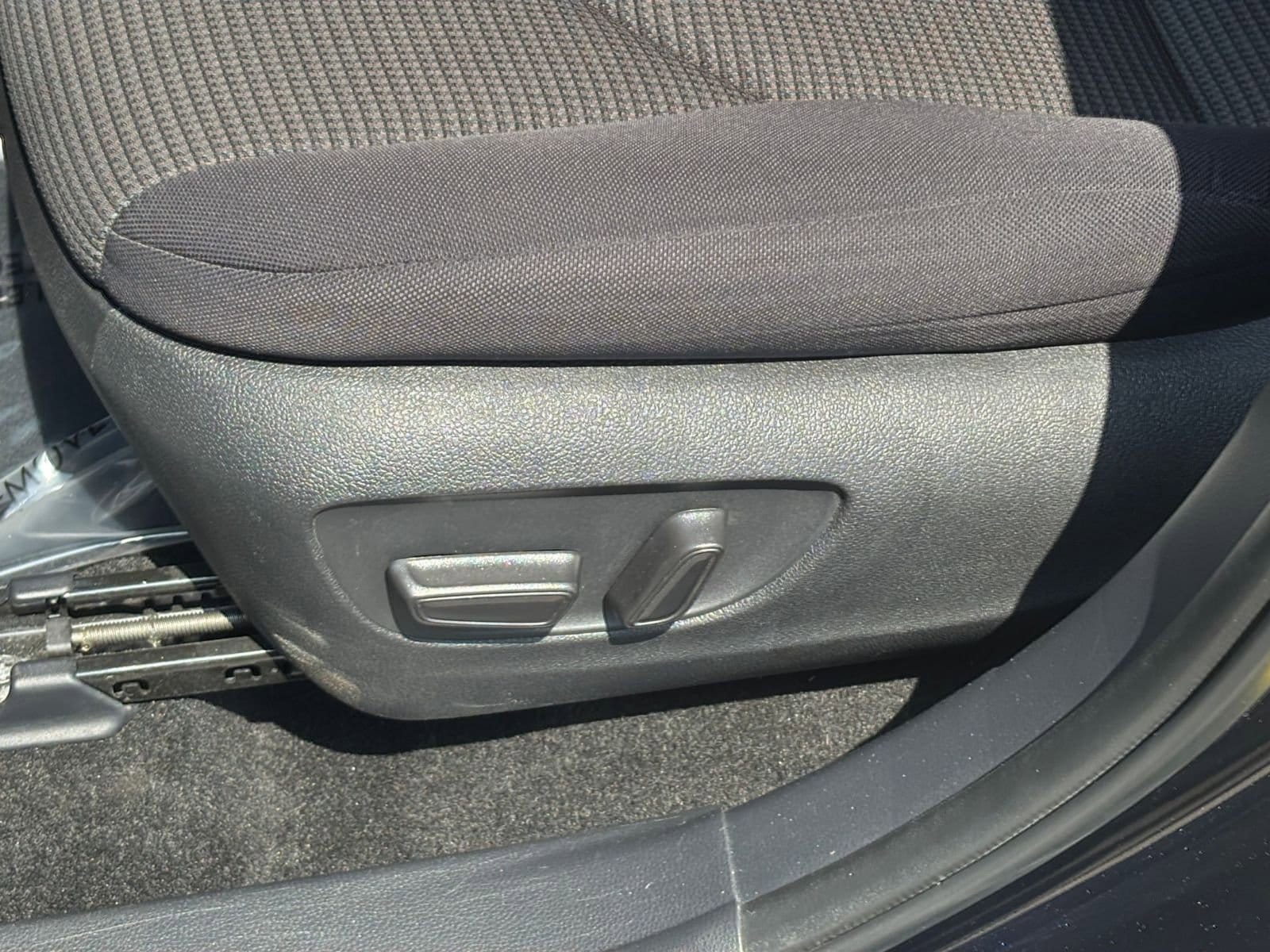 Thumbnail: 2025 Toyota Highlander - 23