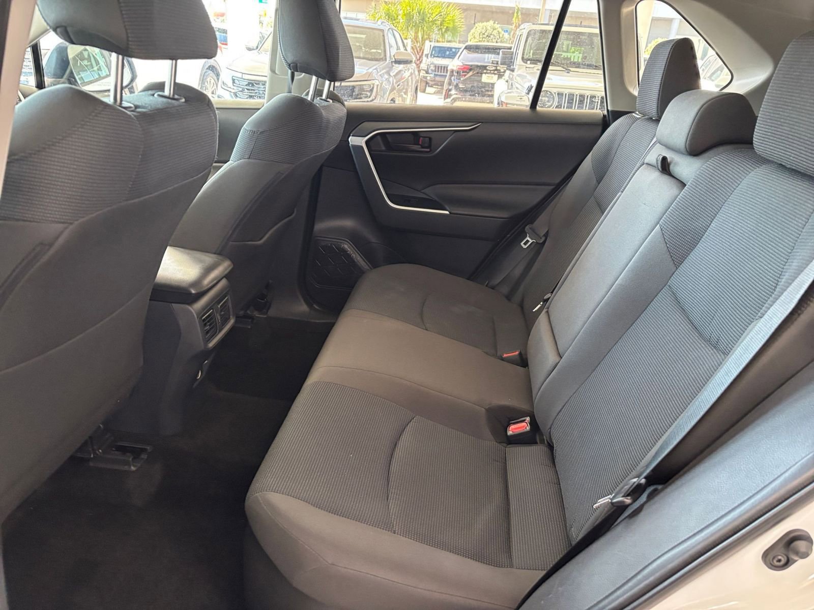 Thumbnail: 2025 Toyota RAV4 - 25