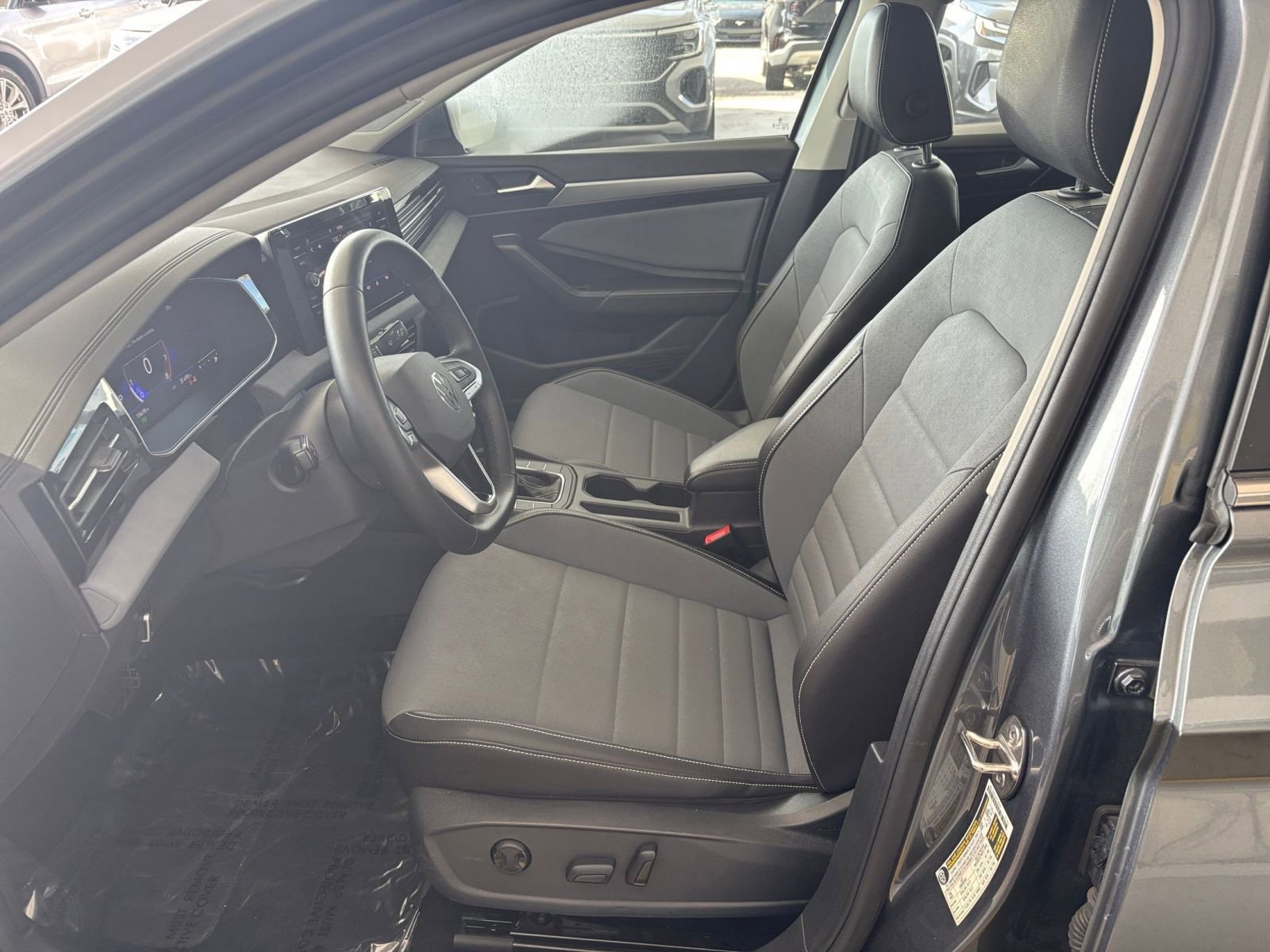 Thumbnail: 2025 Volkswagen Jetta - 25