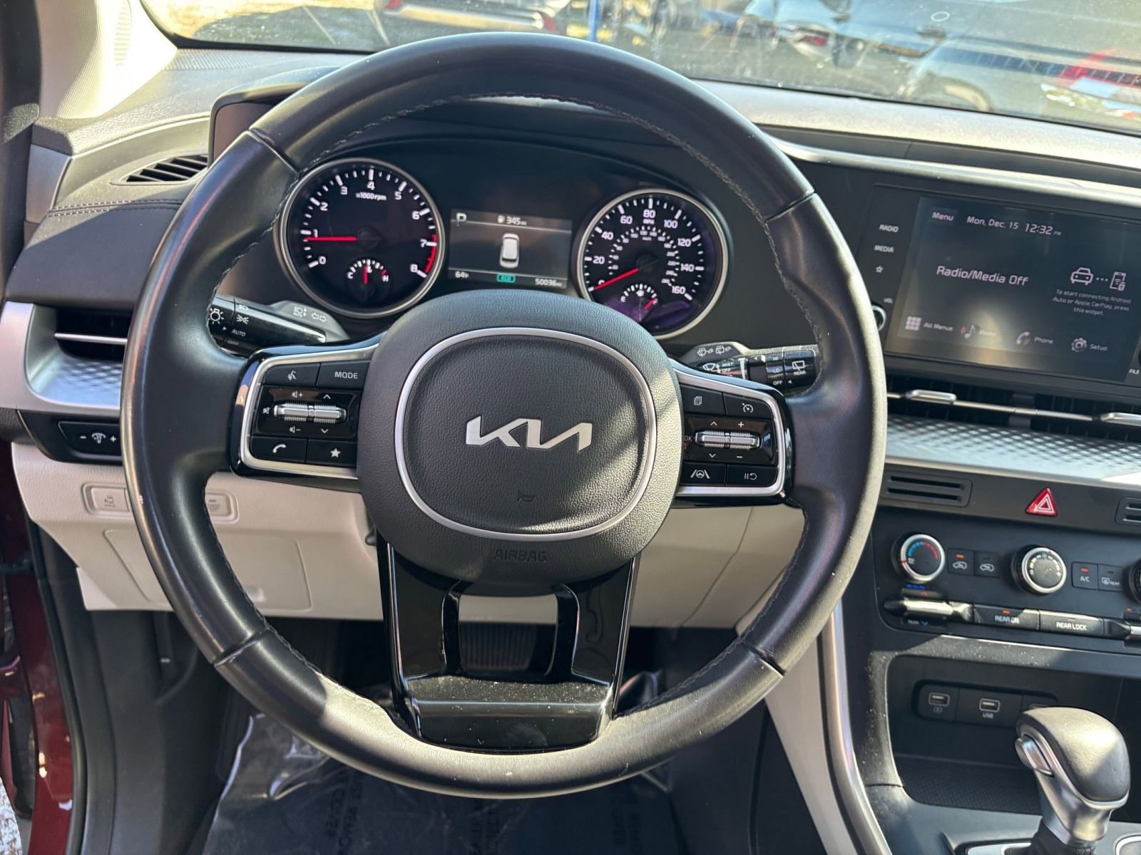 Thumbnail: 2024 Kia Carnival - 28