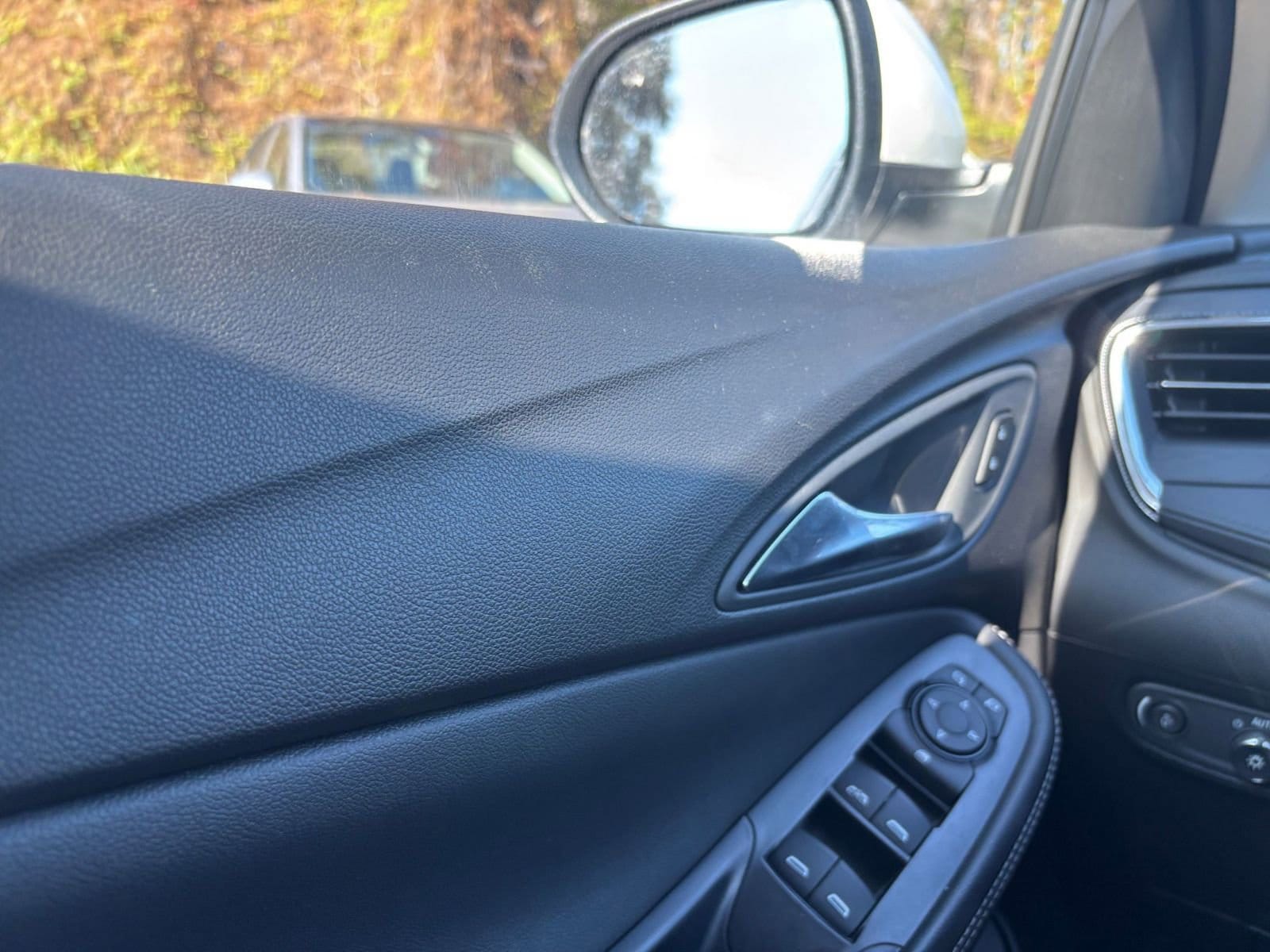 Thumbnail: 2025 Buick Encore GX - 21