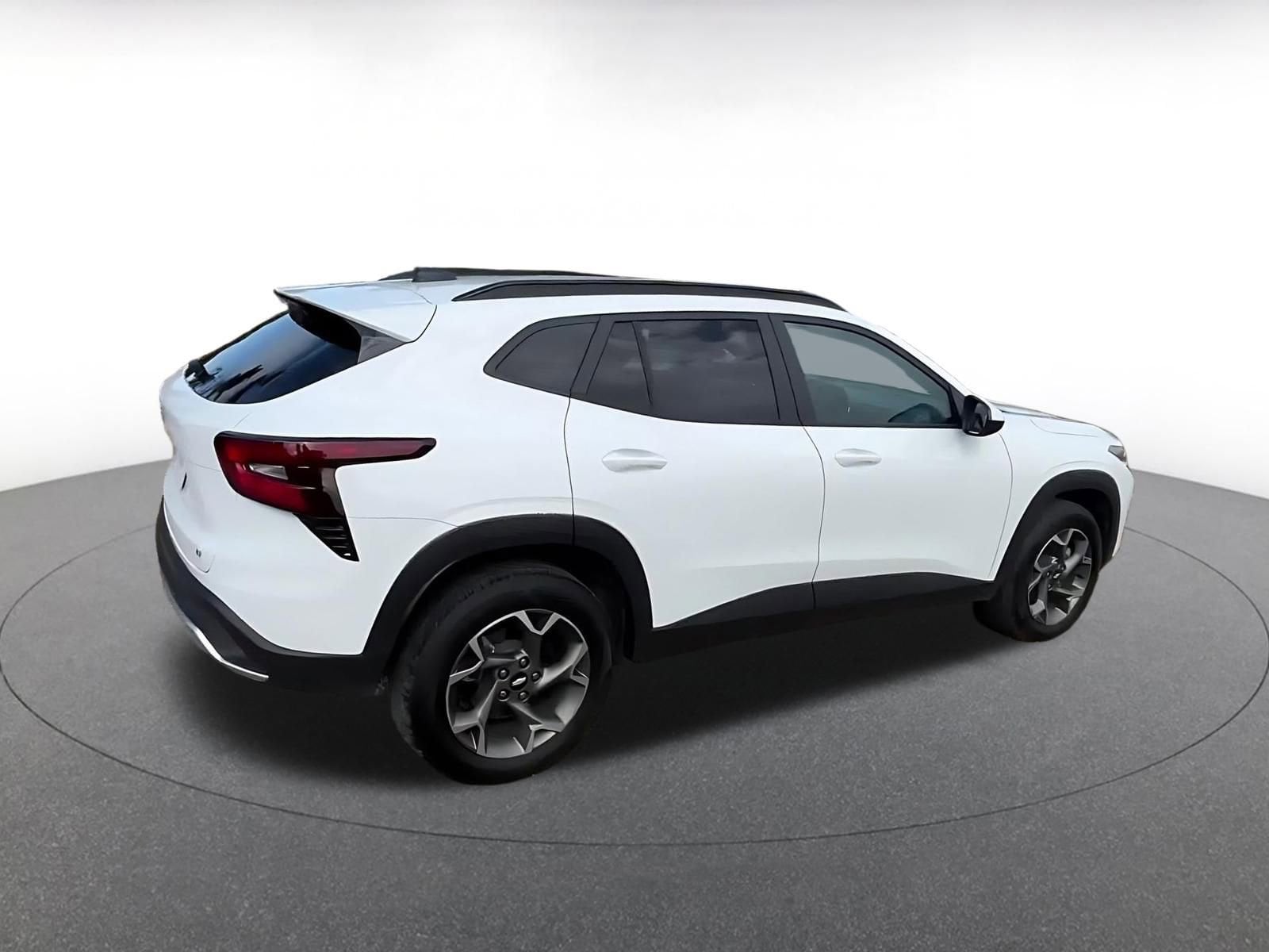 Thumbnail: 2025 Chevrolet Trax - 15