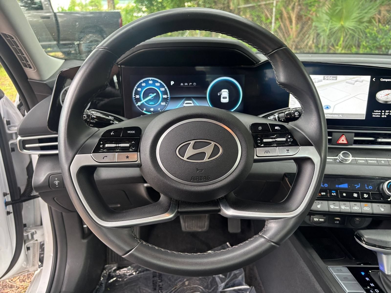 Thumbnail: 2025 Hyundai Elantra - 25