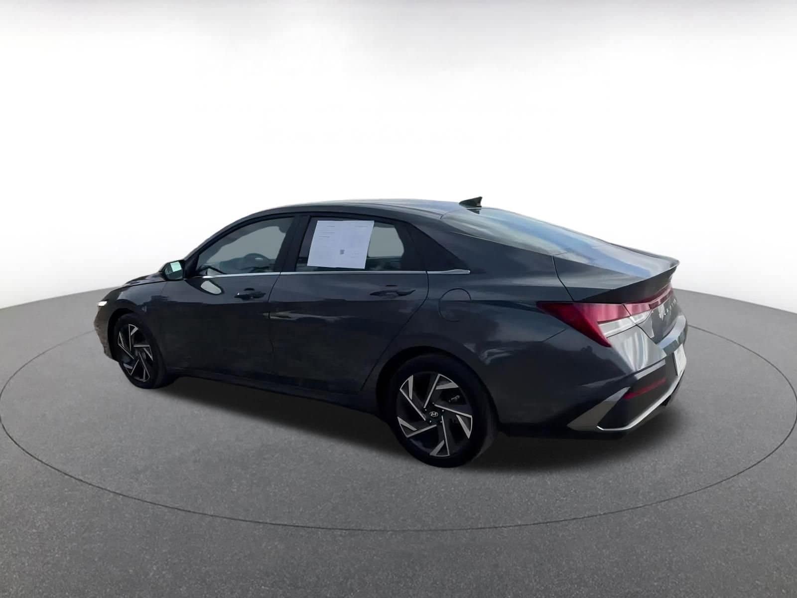 Thumbnail: 2025 Hyundai Elantra - 10