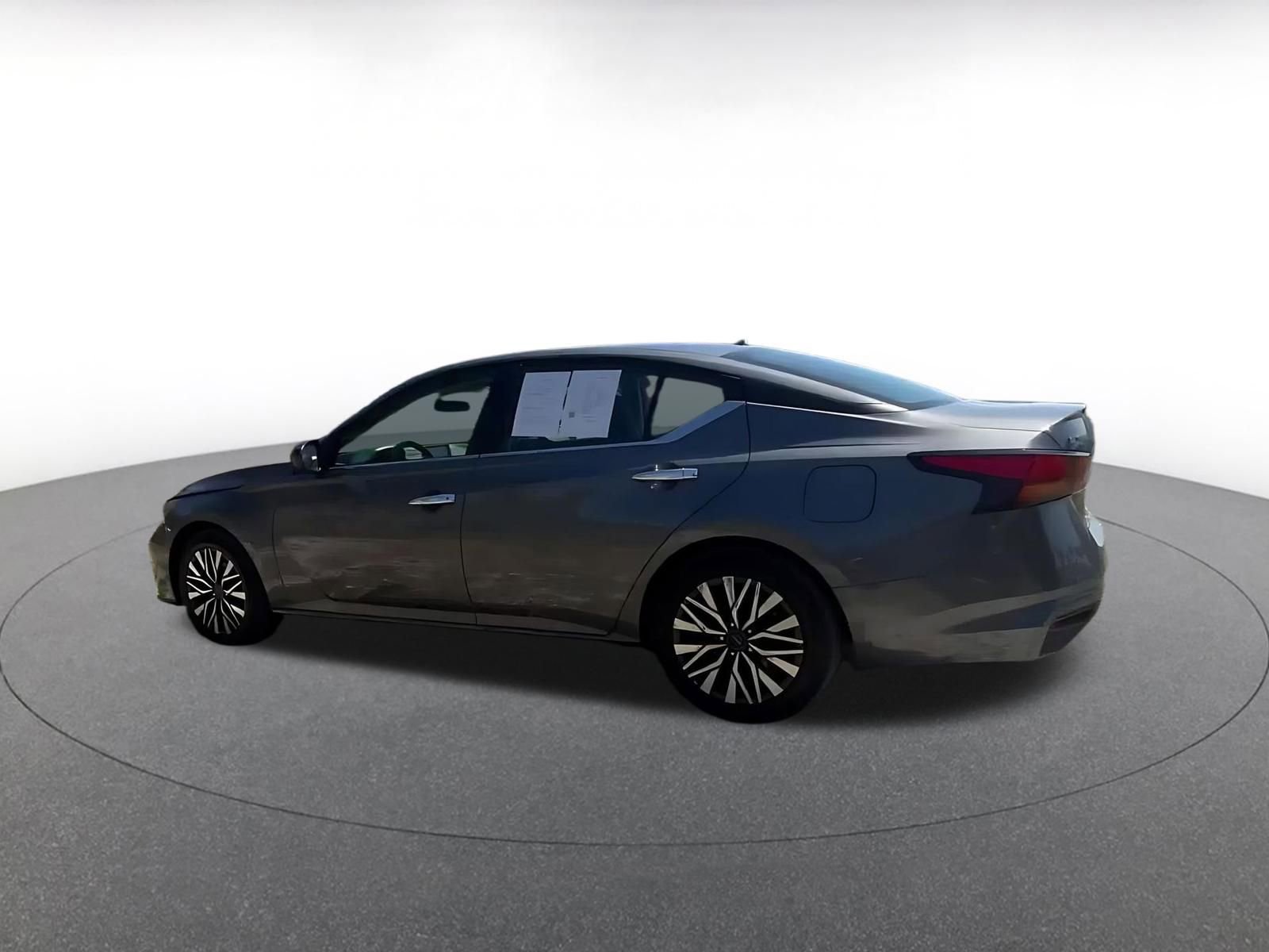 Thumbnail: 2025 Nissan Altima - 10