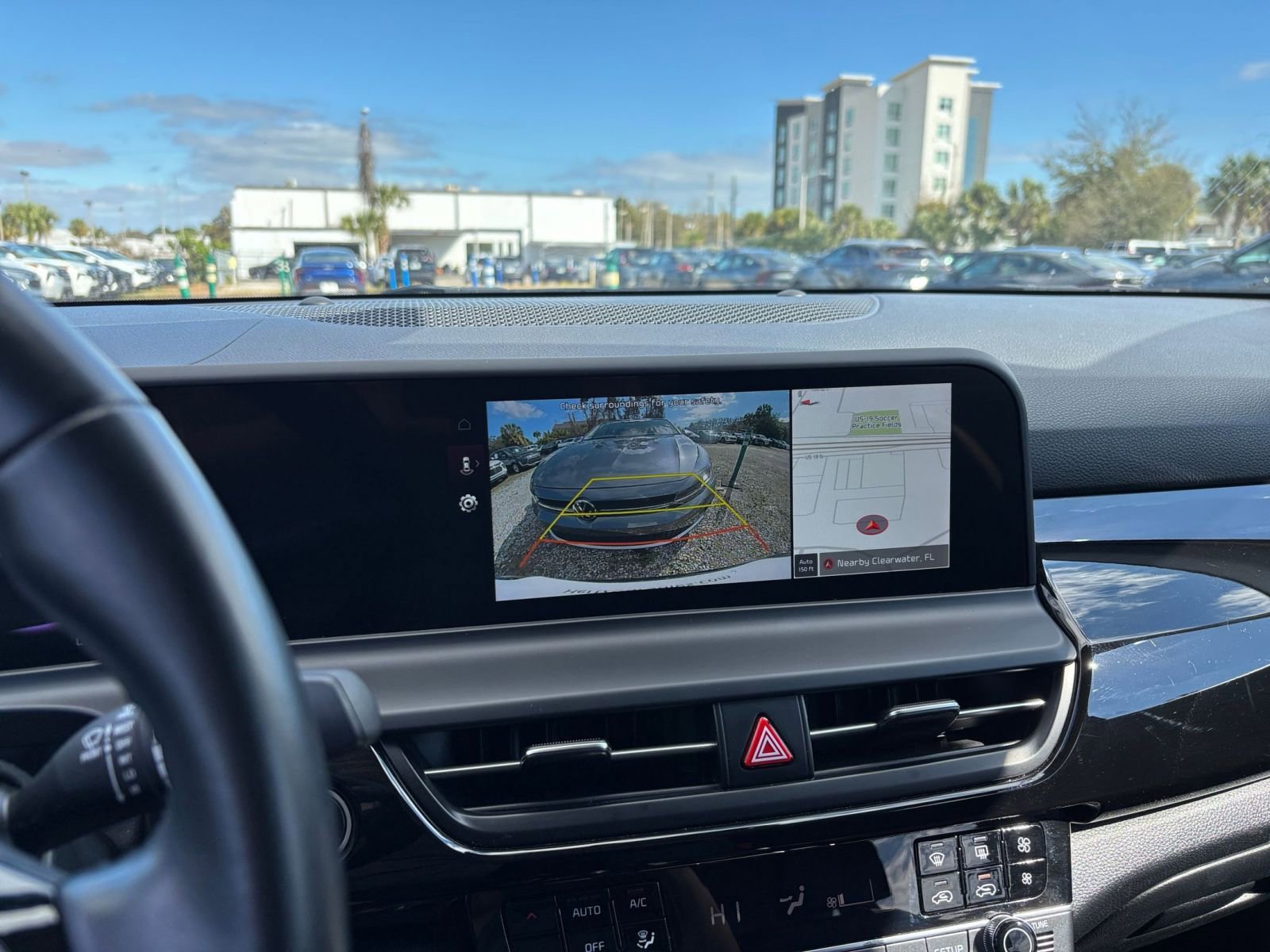 Thumbnail: 2025 Kia Seltos - 25