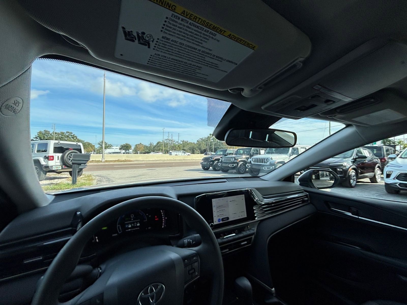 Thumbnail: 2025 Toyota Camry - 33