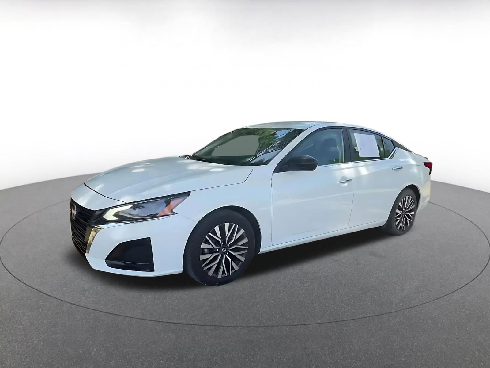 Thumbnail: 2025 Nissan Altima - 8