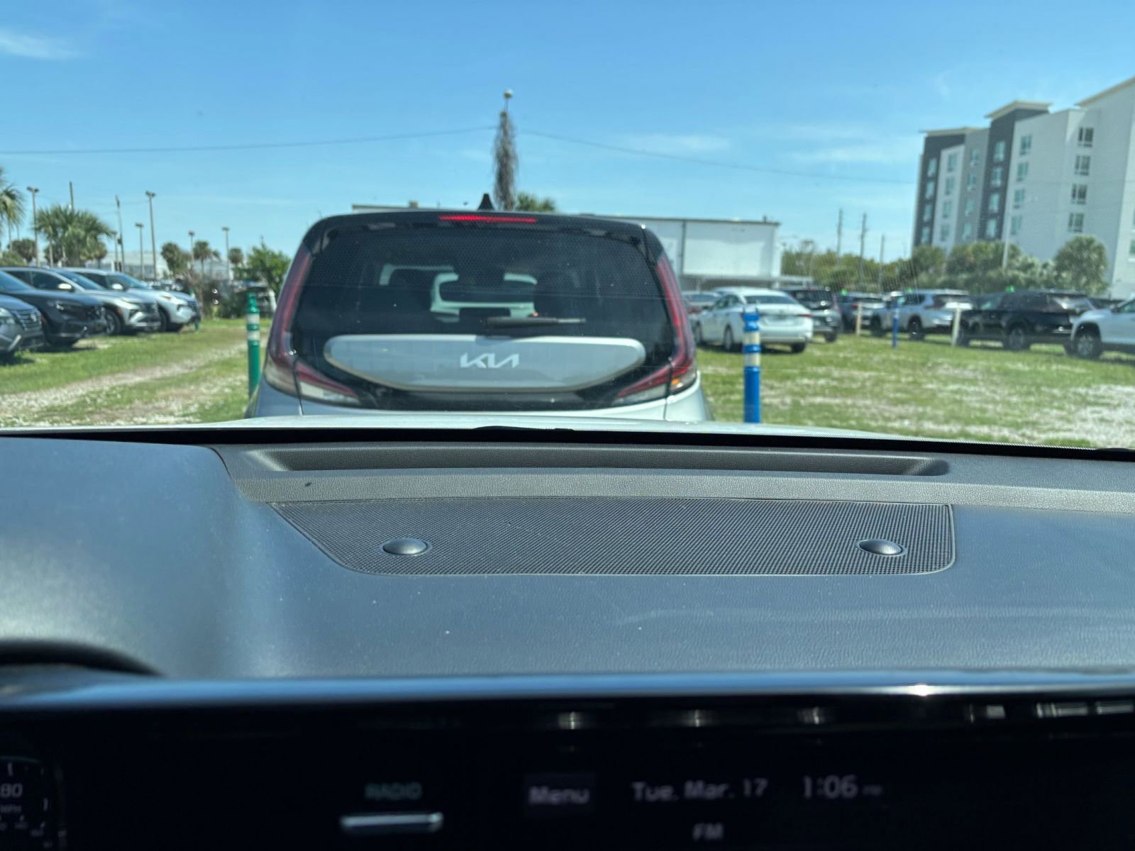 Thumbnail: 2023 Kia Sorento - 14