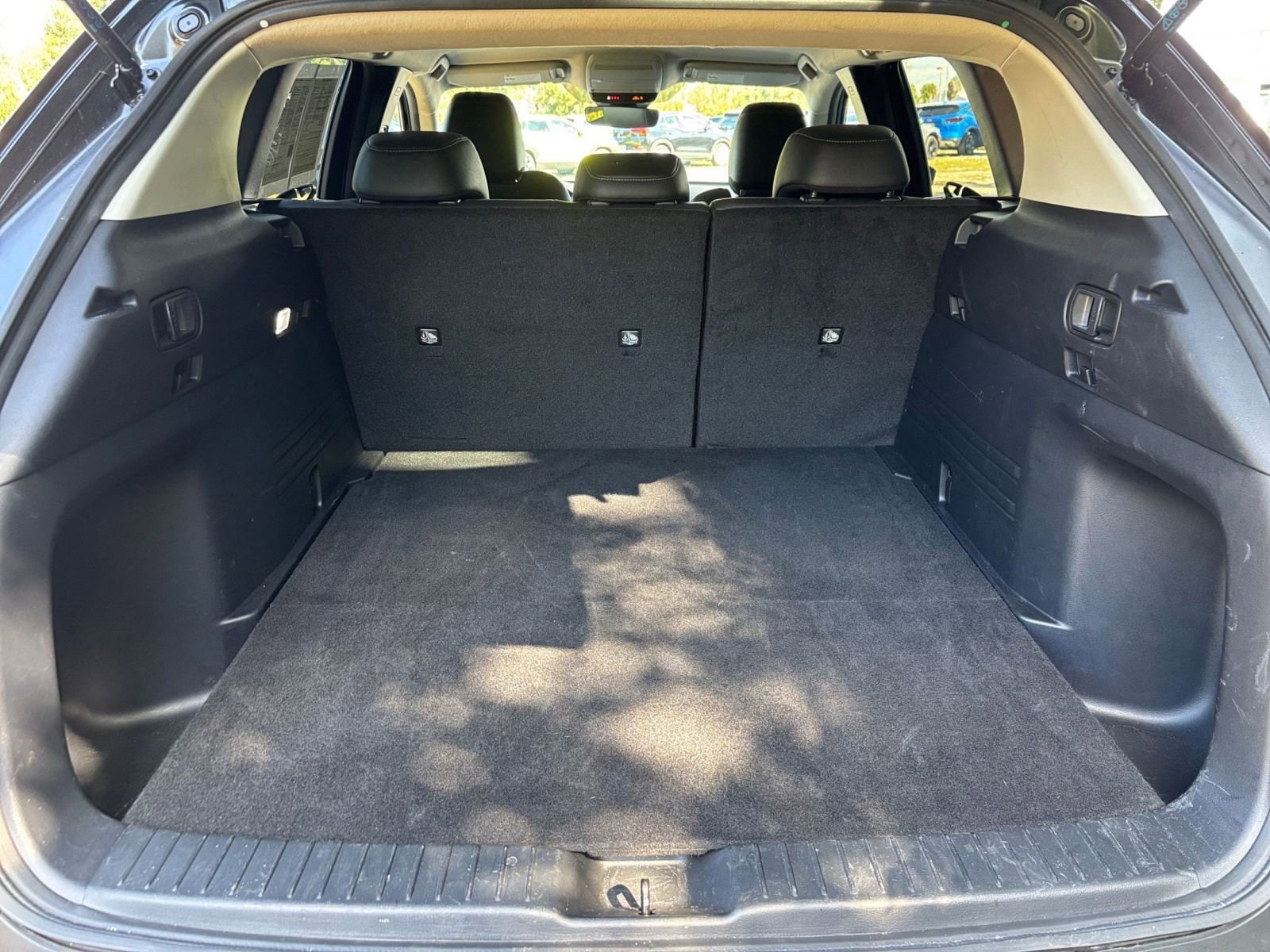 Thumbnail: 2025 Mazda CX-50 - 31