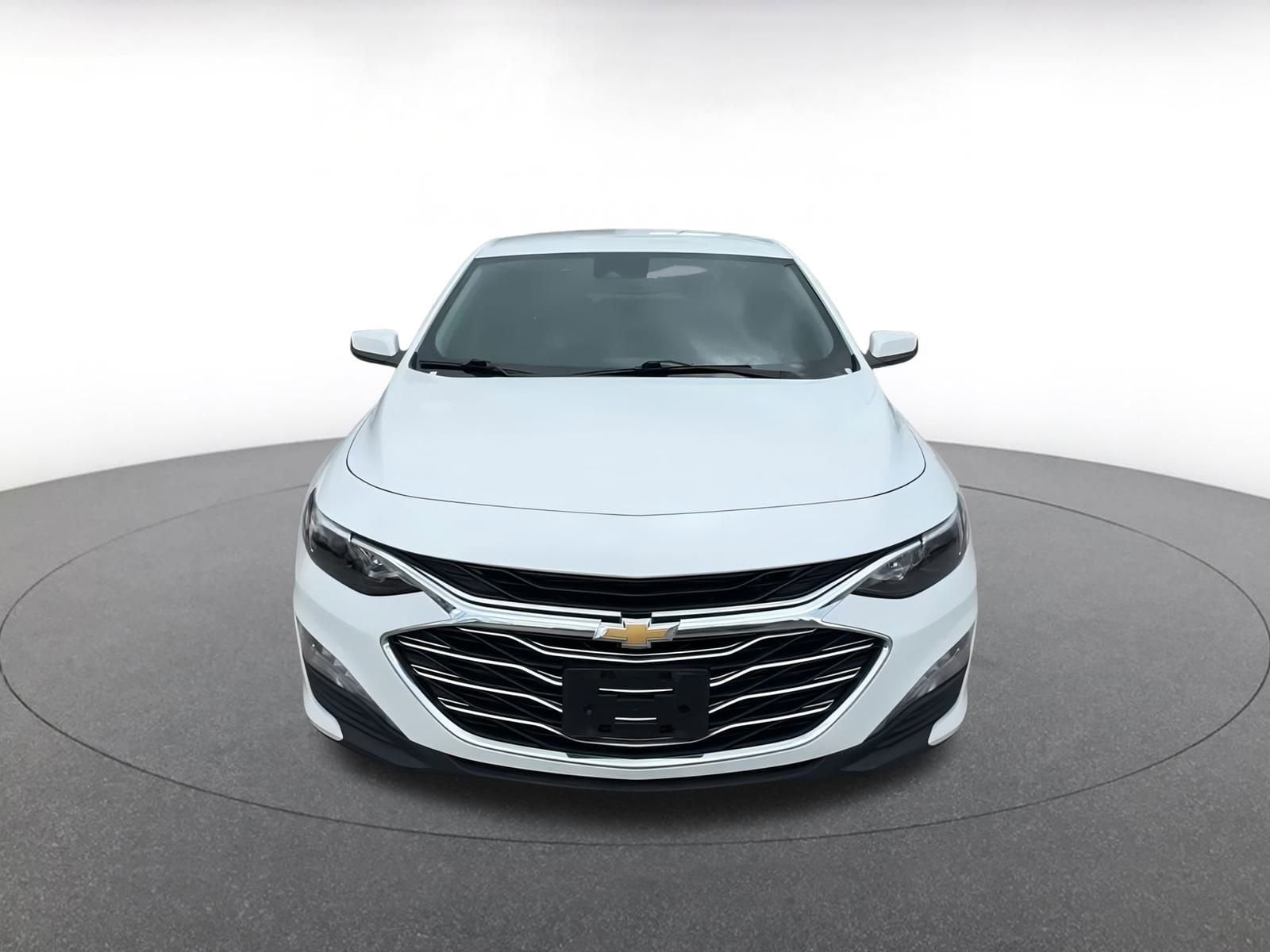 Thumbnail: 2024 Chevrolet Malibu - 4