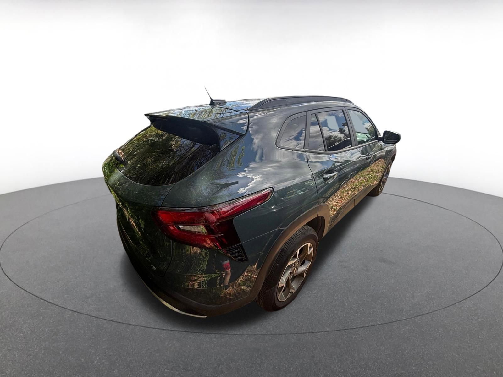 Thumbnail: 2025 Chevrolet Trax - 8