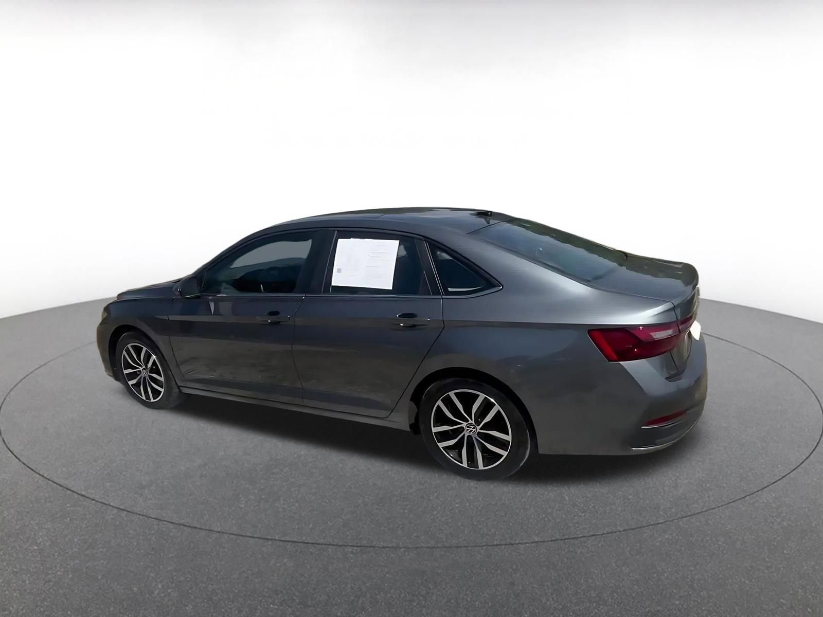 Thumbnail: 2025 Volkswagen Jetta - 10
