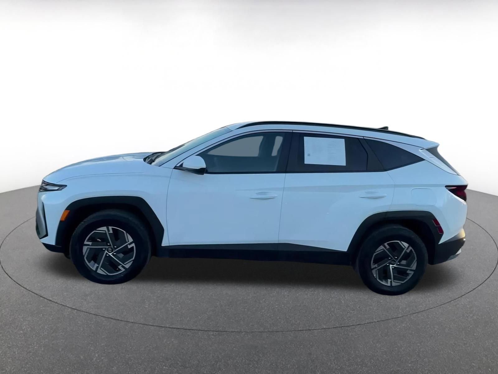 Thumbnail: 2025 Hyundai Tucson - 9