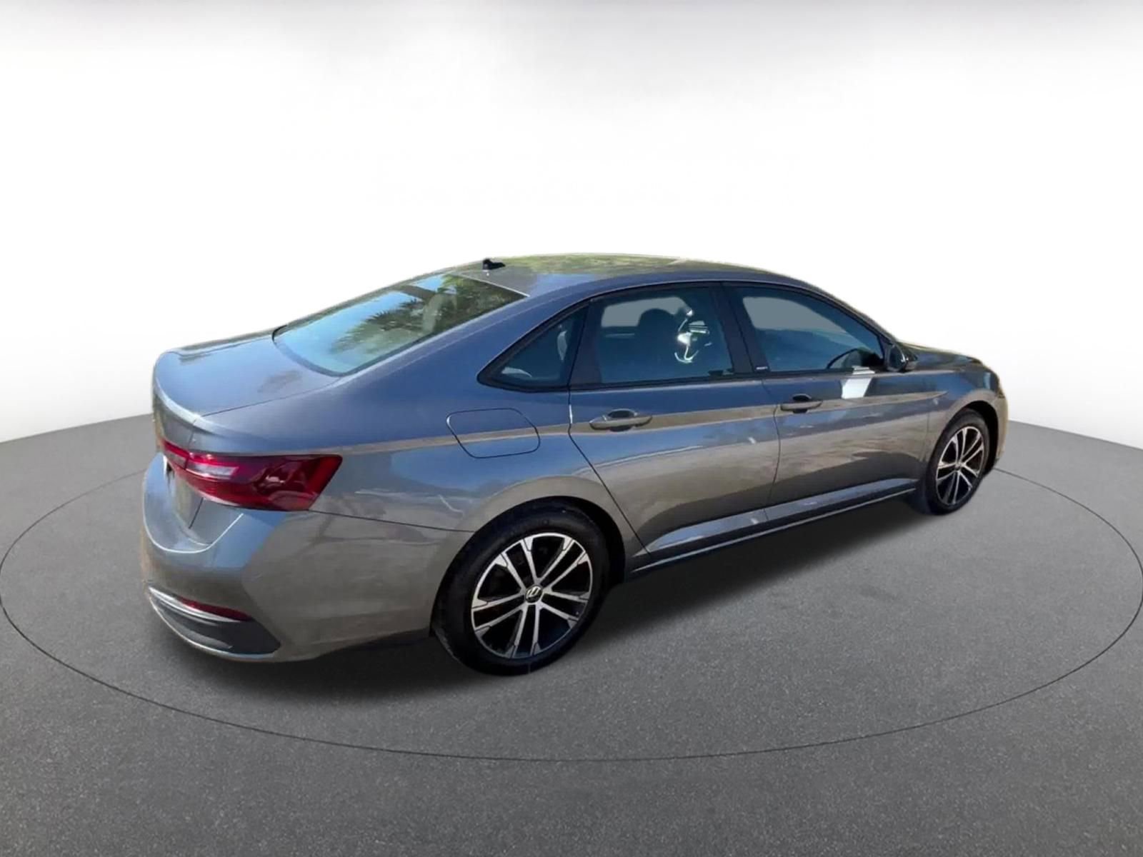 Thumbnail: 2025 Volkswagen Jetta - 15