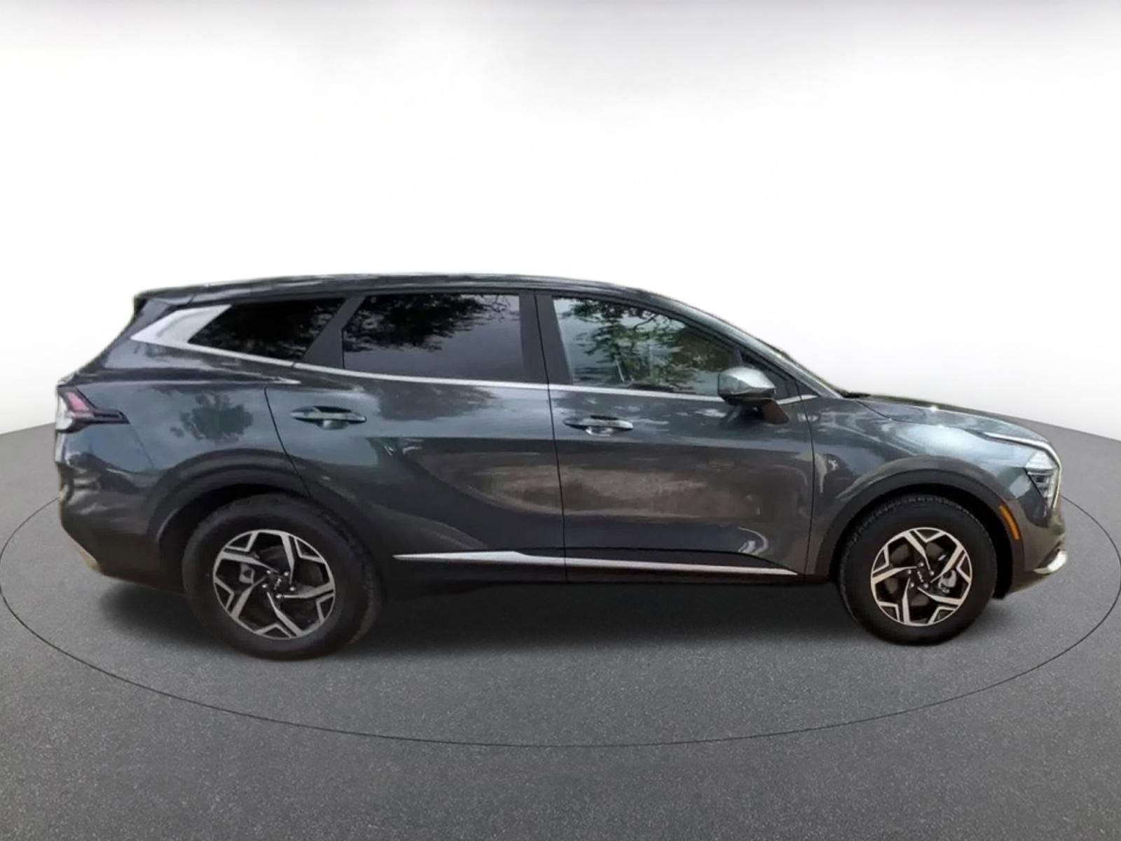 Thumbnail: 2025 Kia Sportage - 16